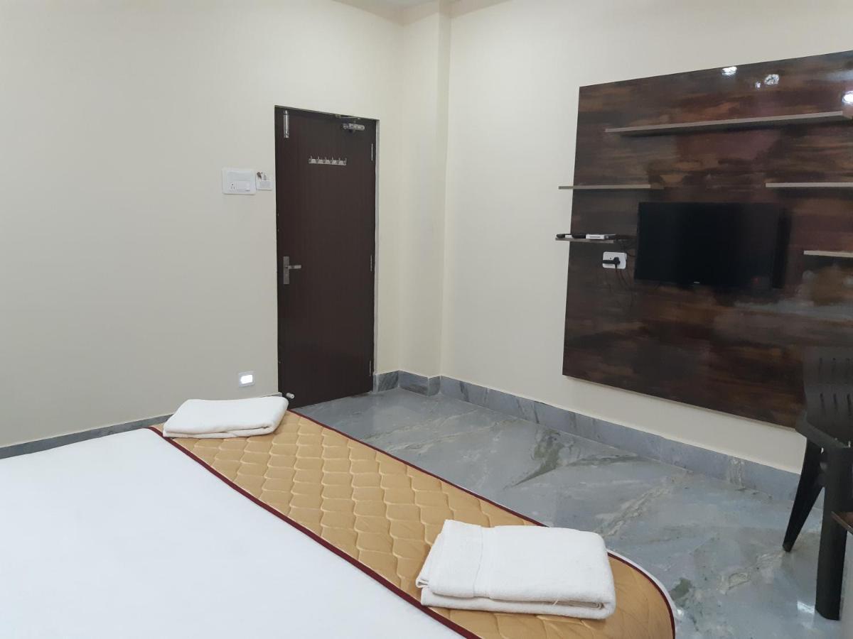Devansh Bhanu Residency Dbr Srikalahasti Exterior photo