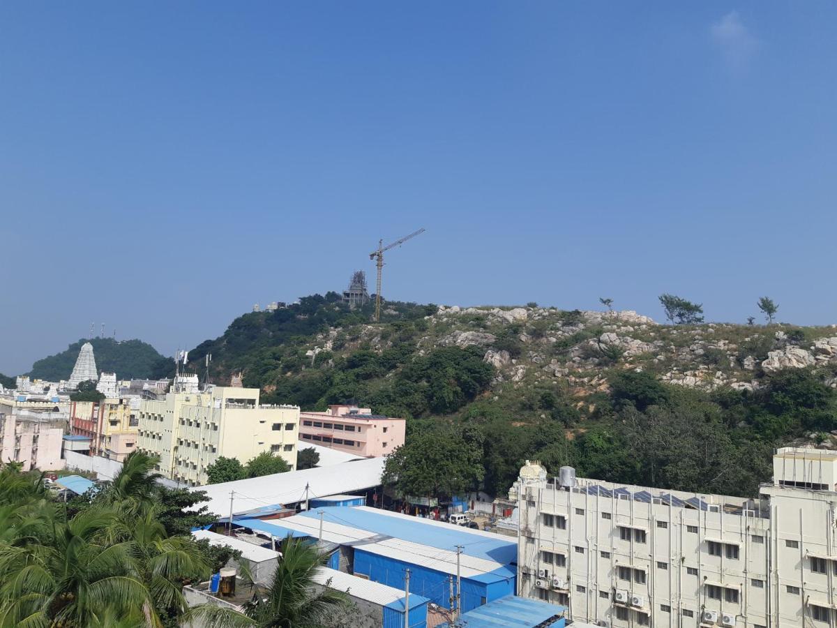 Devansh Bhanu Residency Dbr Srikalahasti Exterior photo
